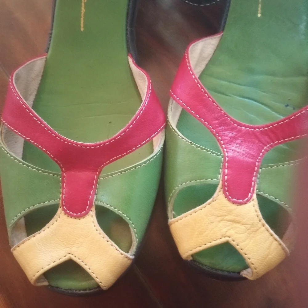 Vintage Bright Strappy Heels - Picture 5 of 6